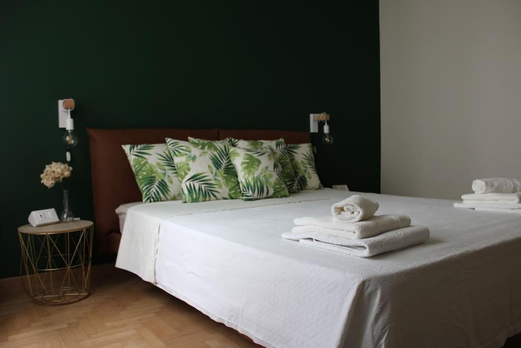 Casa Sivori Sul Lago Di Garda Con Ampio Giardino Desenzano del Garda Bagian luar foto