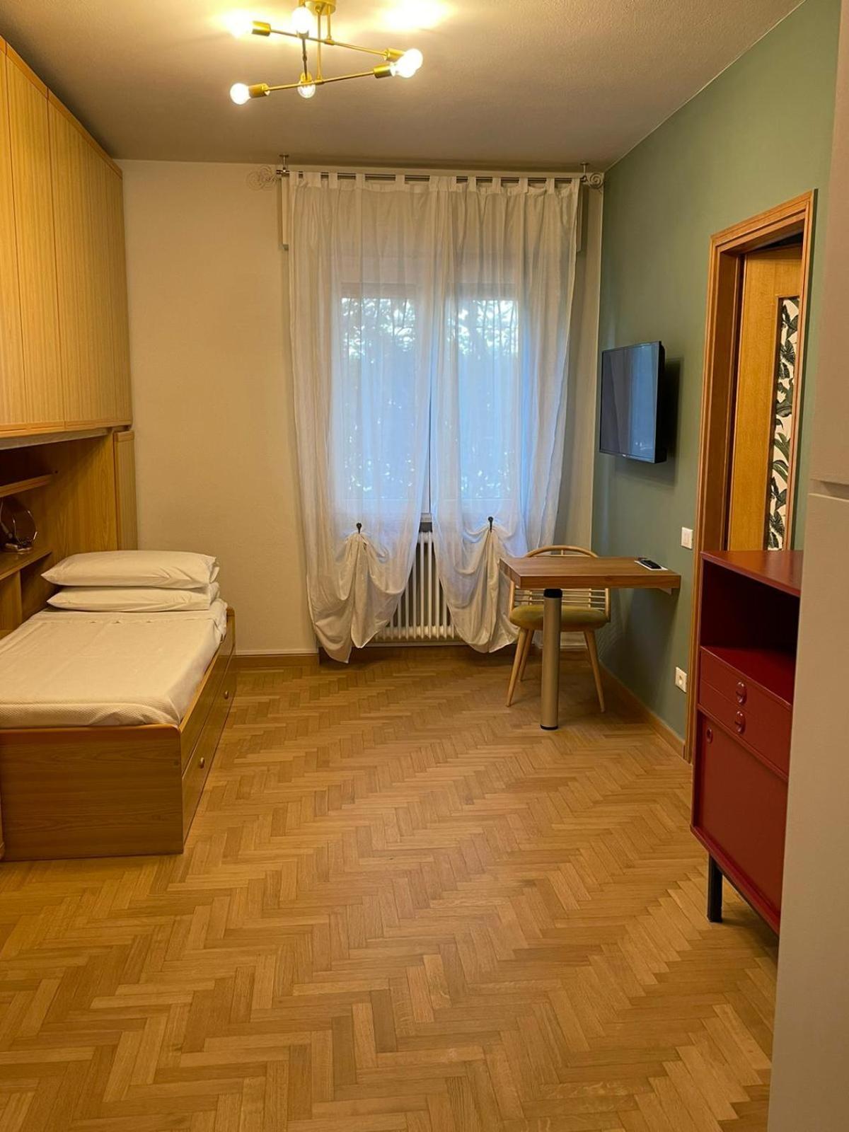 Casa Sivori Sul Lago Di Garda Con Ampio Giardino Desenzano del Garda Bagian luar foto
